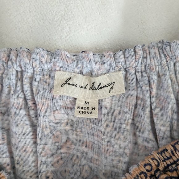 JANE AND DELANCEY Women's On or Off Shoulder Top Blouse Size M Peach Print NWOT - Picture 6 of 7